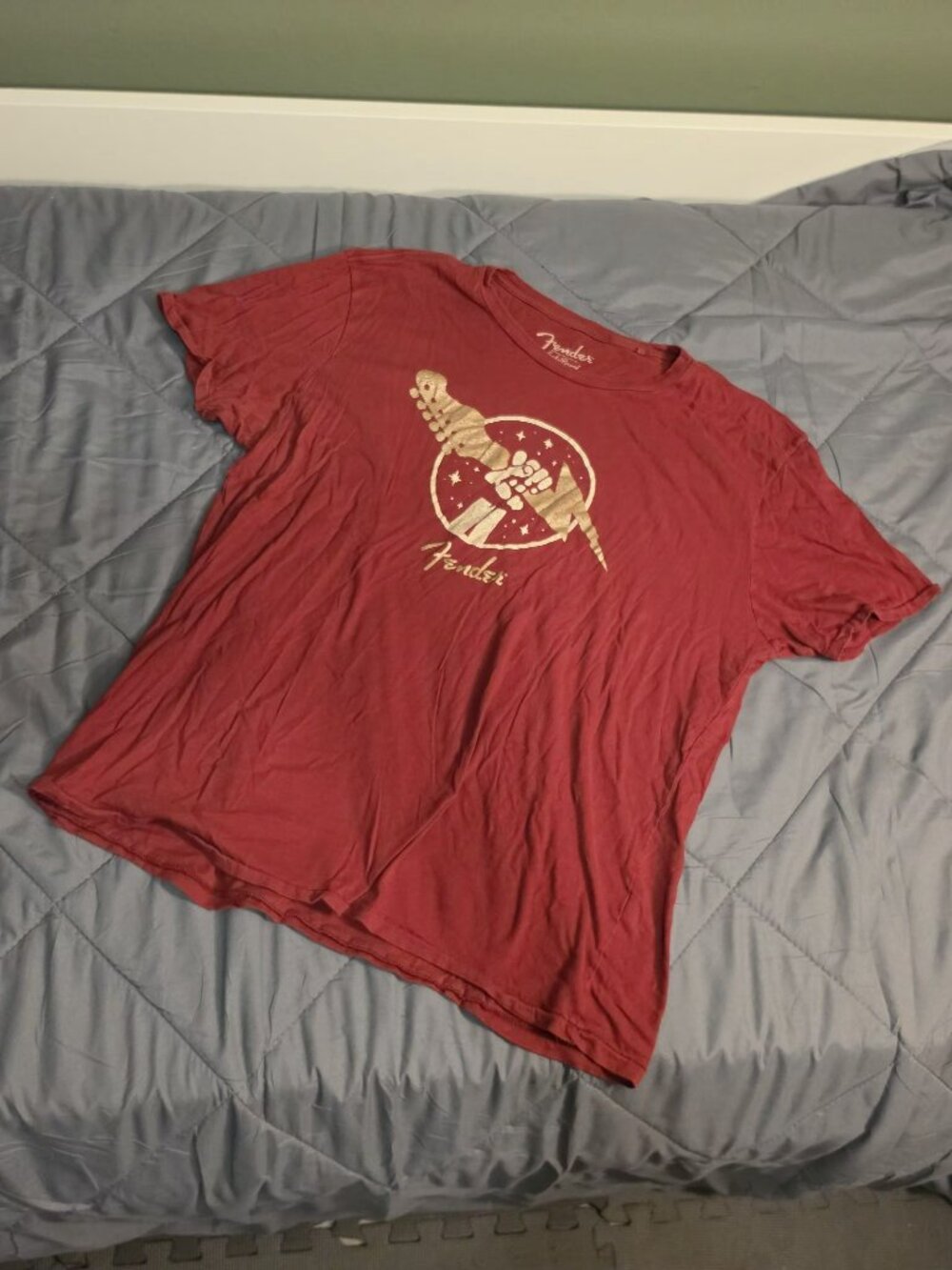 Lucky Brand Red Fender Graphic T (XXL)